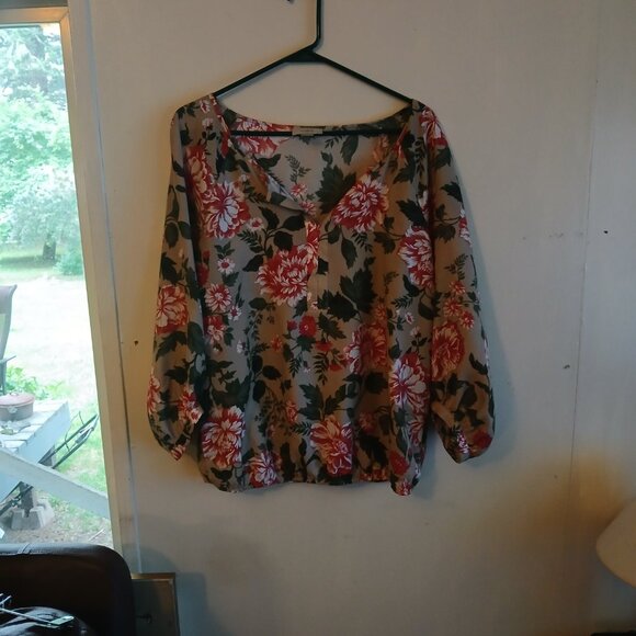 Women's LOFT floral flower print blouse size Medium like new - Picture 2 of 4